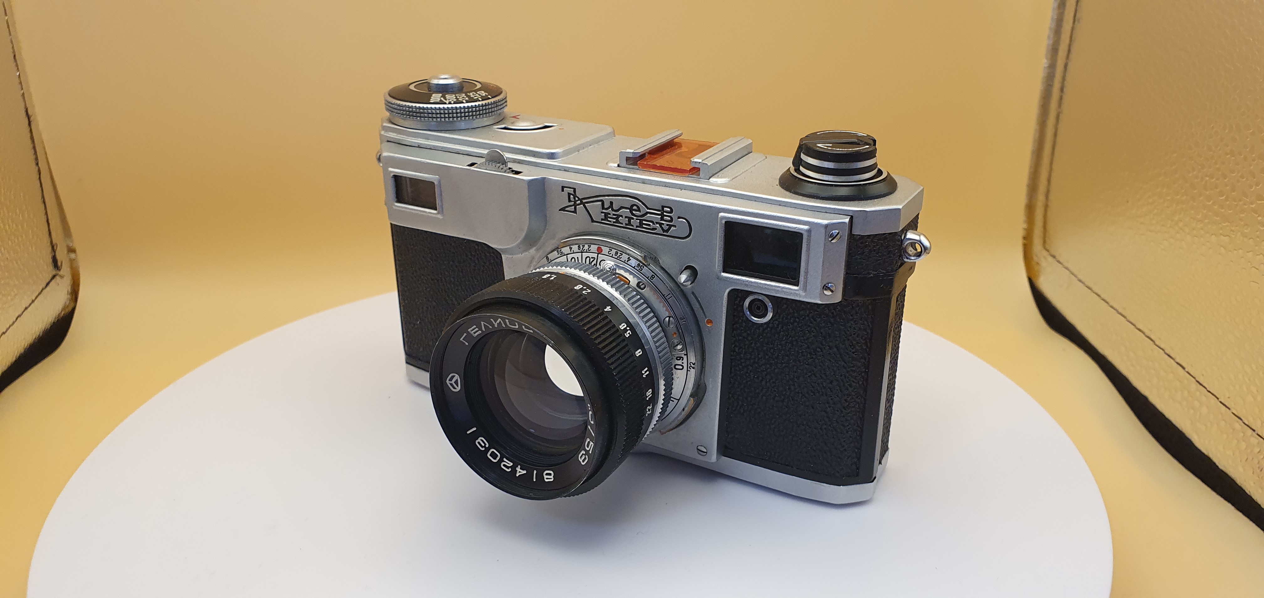 Фотоаппарат плёночный Киев 4АМ - 2