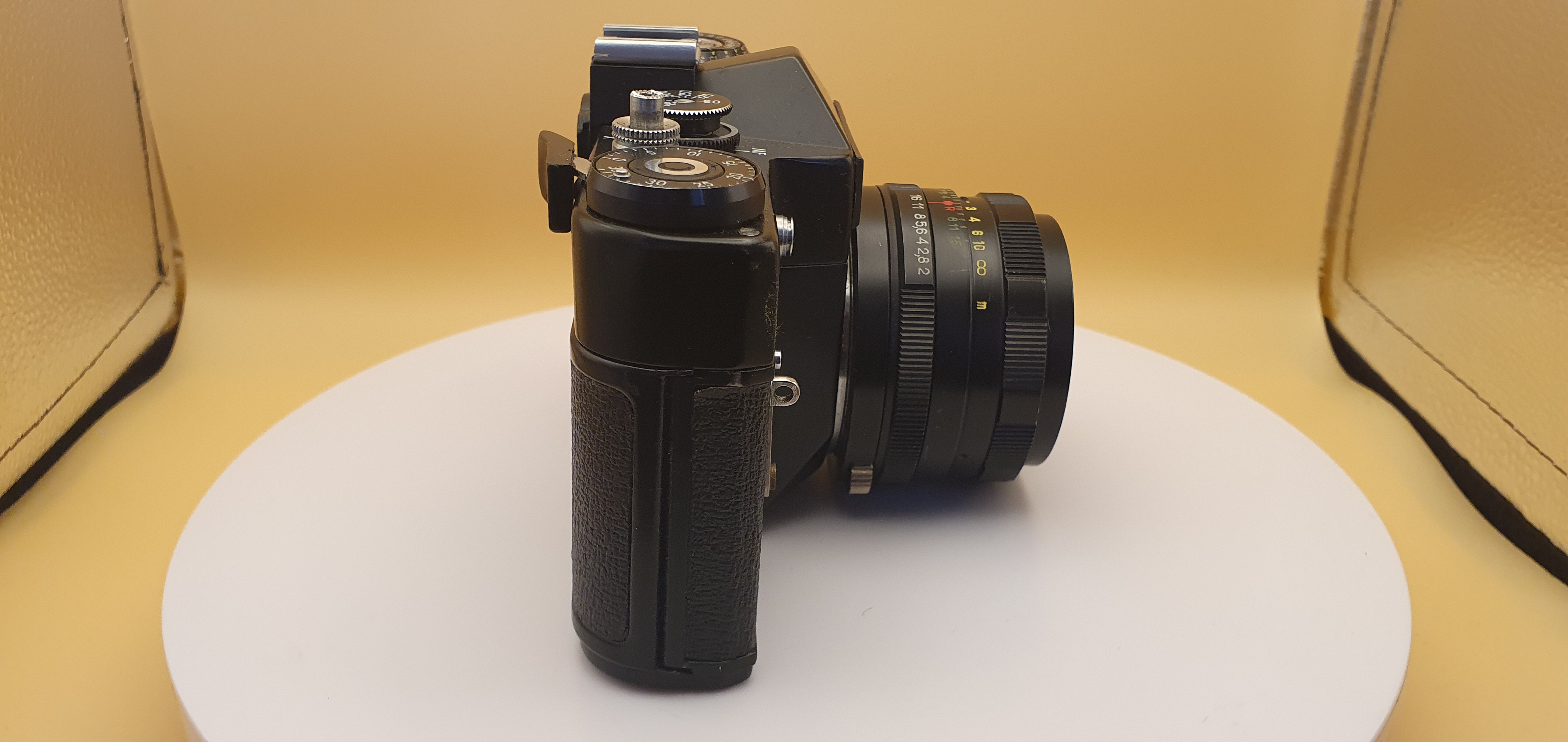 Фотоаппарат плёночный Зенит ЕМ - 8