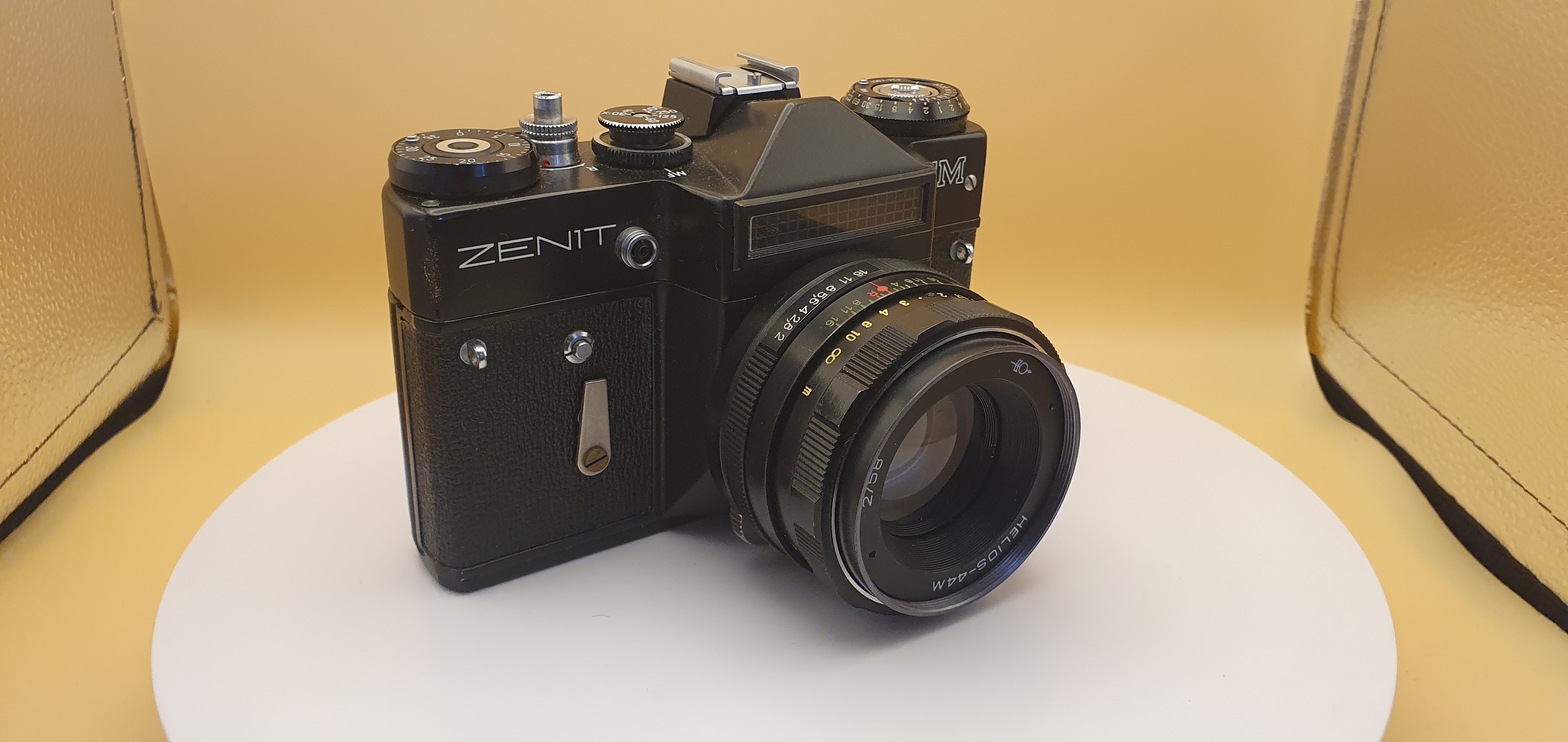 Фотоаппарат плёночный Зенит ЕМ - 9