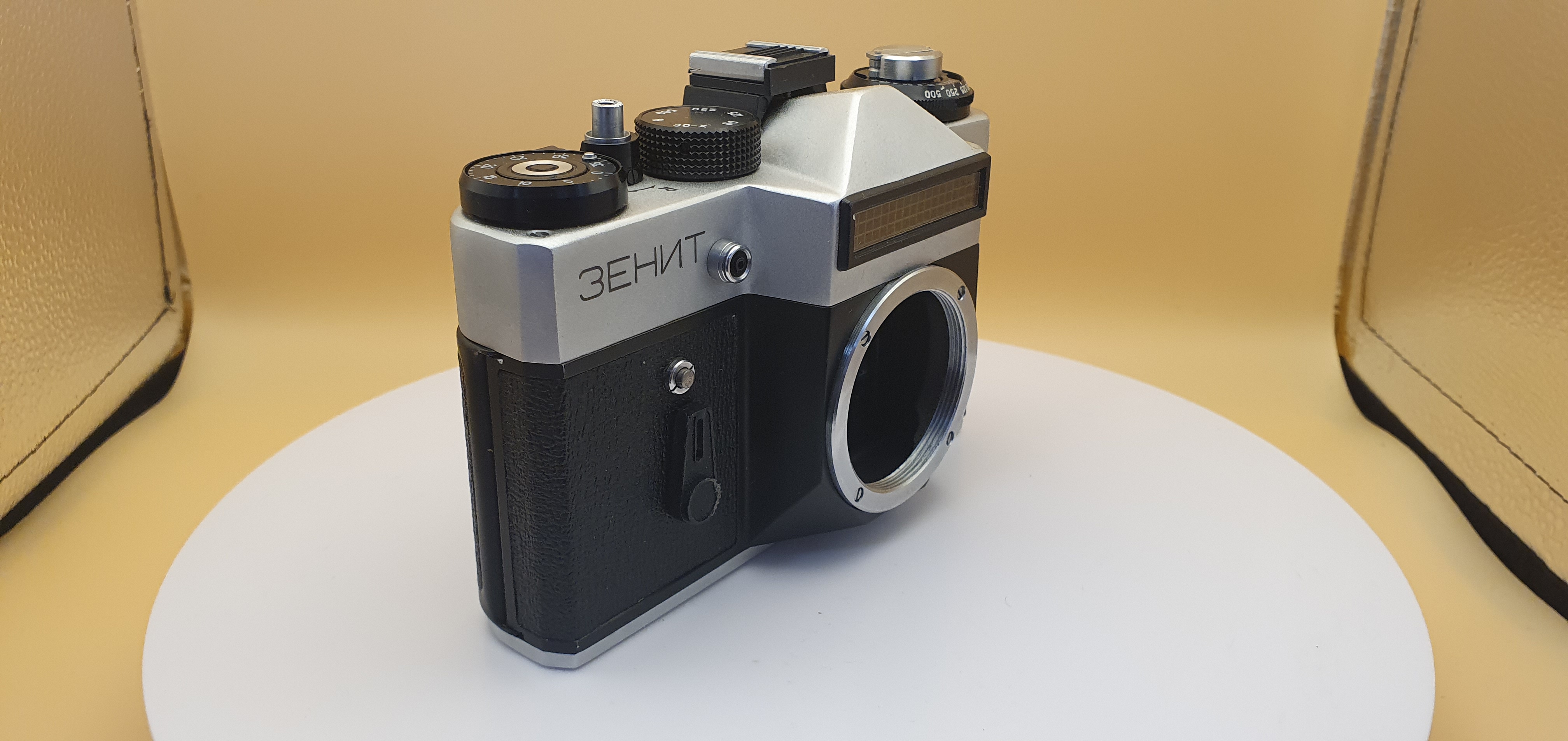 Фотоаппарат плёночный Зенит ЕТ - 8
