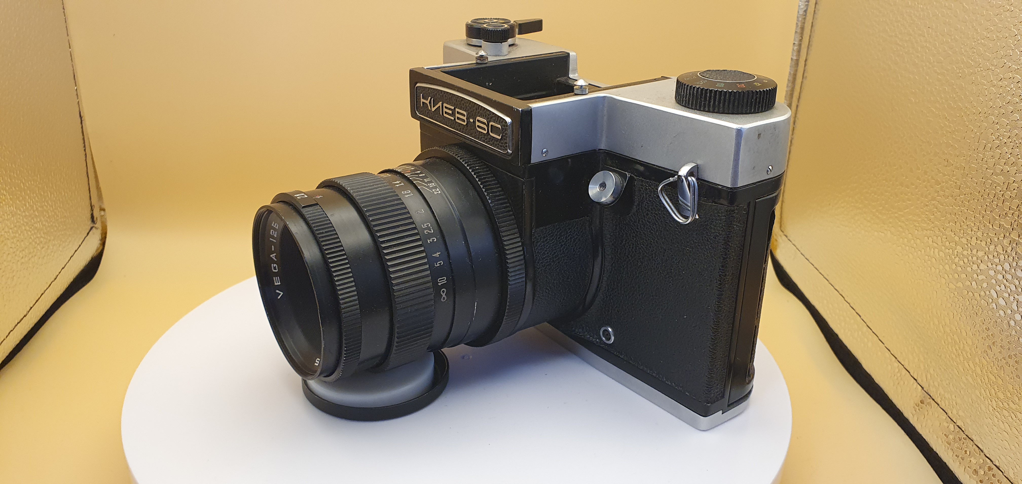 Фотоаппарат плёночный Киев 6С - 3