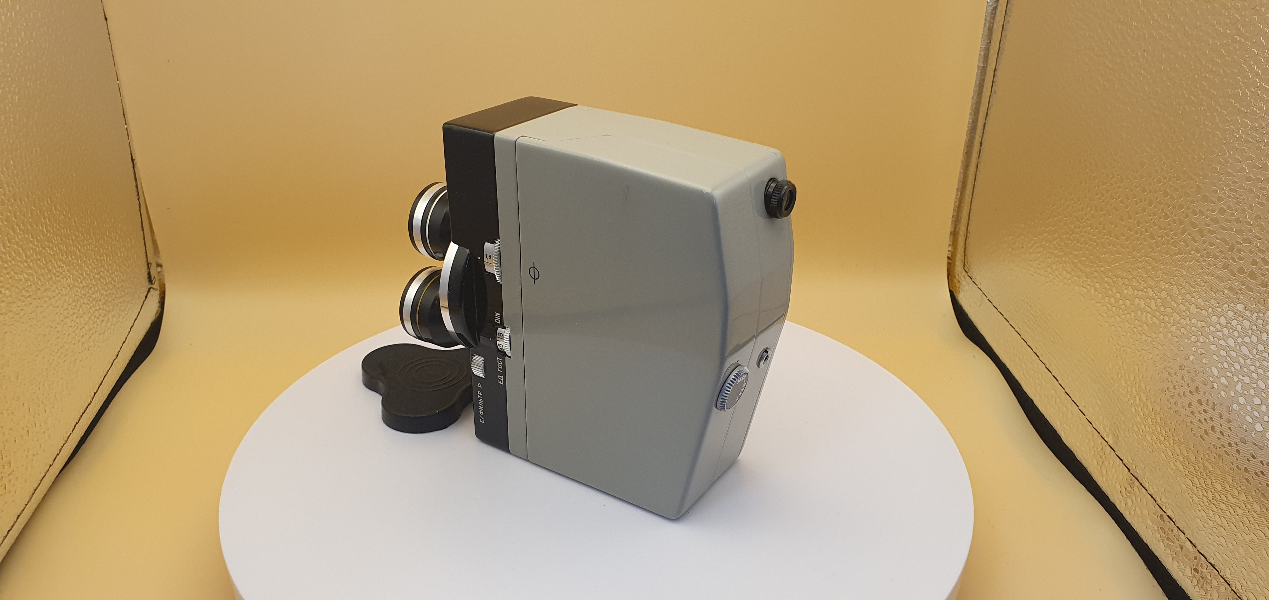 Кинокамера Экран 4 - 6