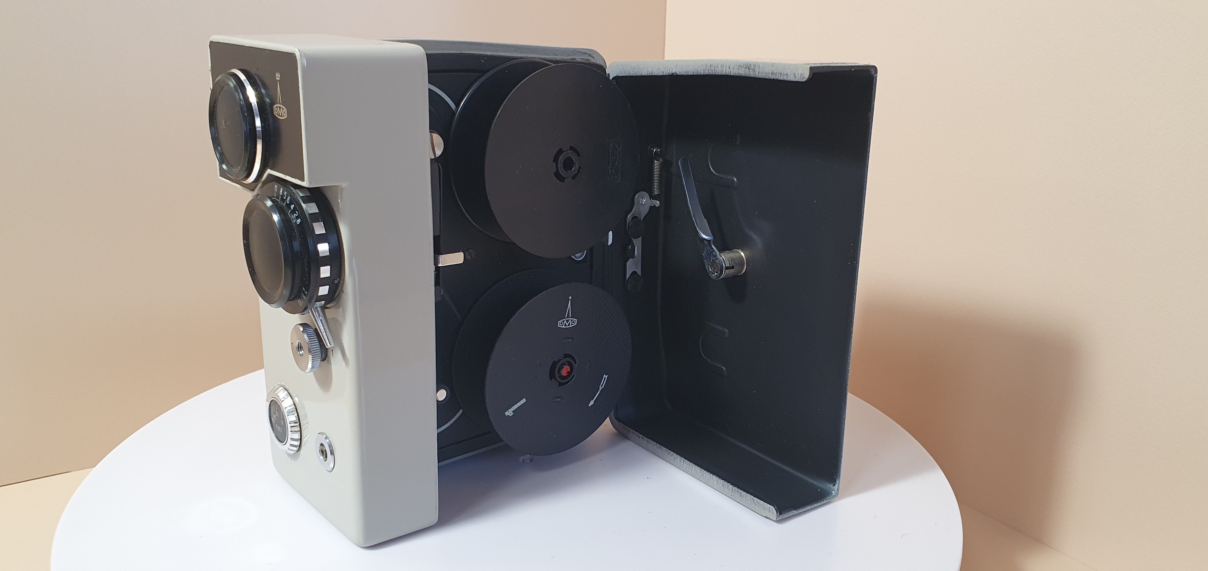 Кинокамера Аврора - 12