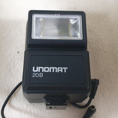 Фотовспышка Unomat 20B