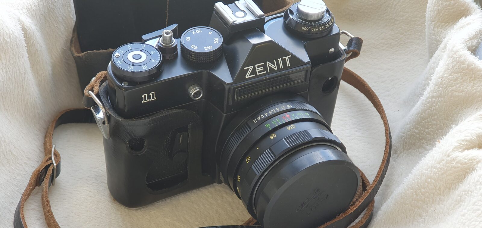 Film camera Zenit 11, exhibit F085, photo 1 of 6