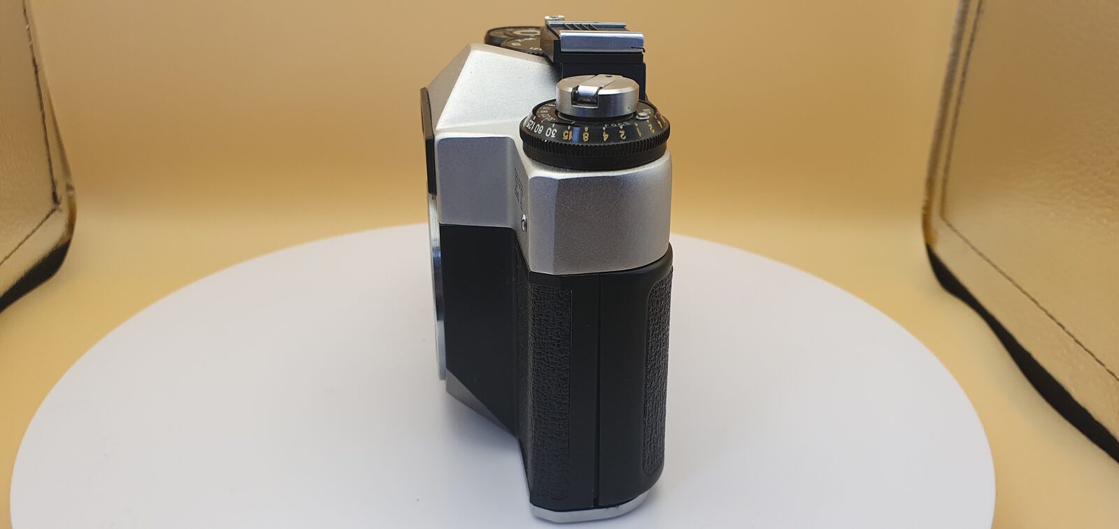 Film camera Zenit ET, exhibit F107, photo 3 of 8