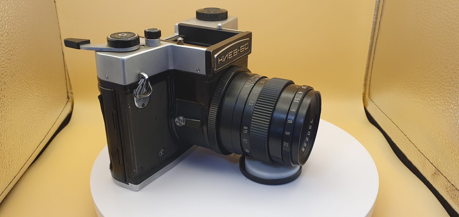 Film camera Kiev 6S, exhibit F117, photo 10 of 11