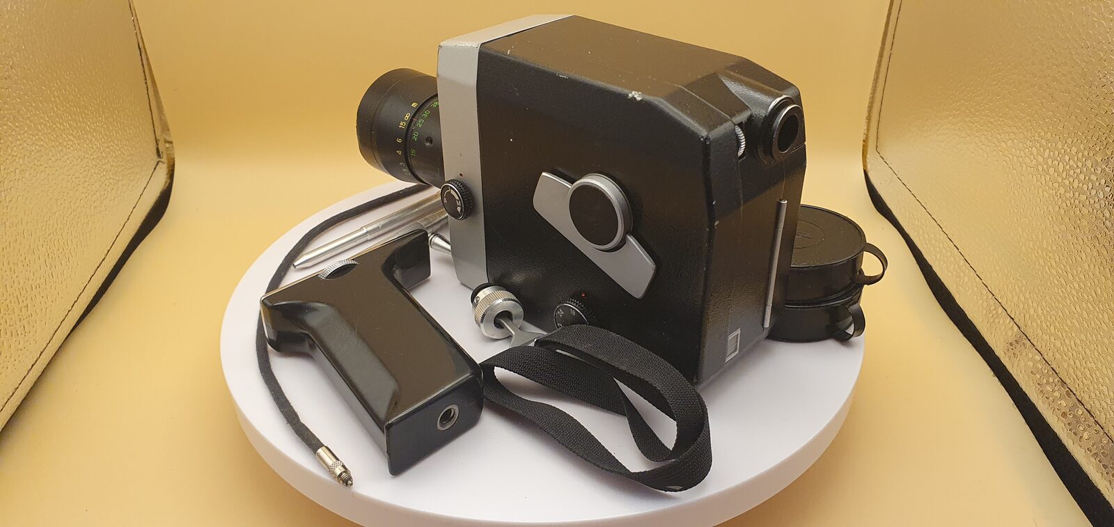 Movie camera Kvarts 1kh8S-2, exhibit F141, photo 5 of 12