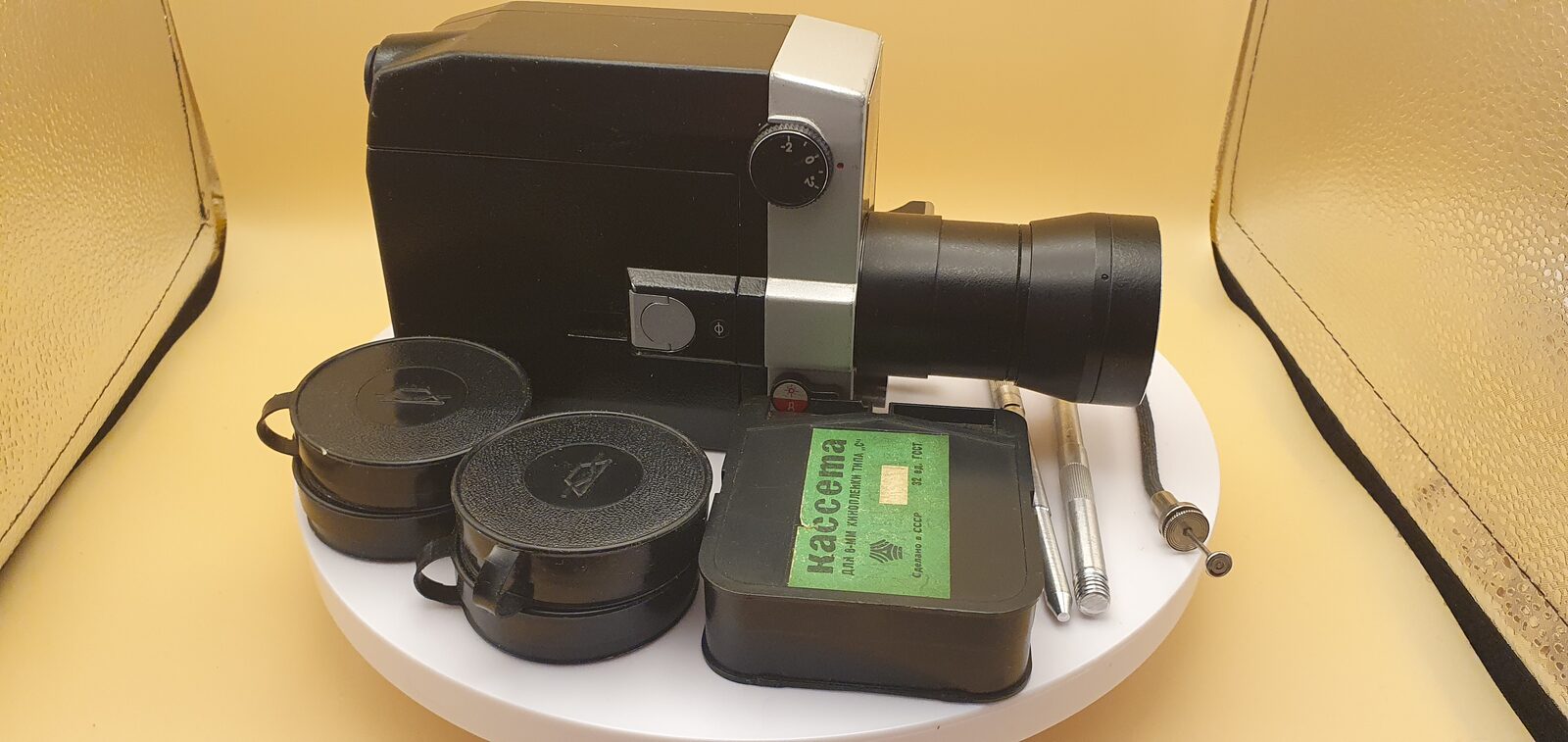 Movie camera Kvarts 1kh8S-2, exhibit F141, photo 10 of 12